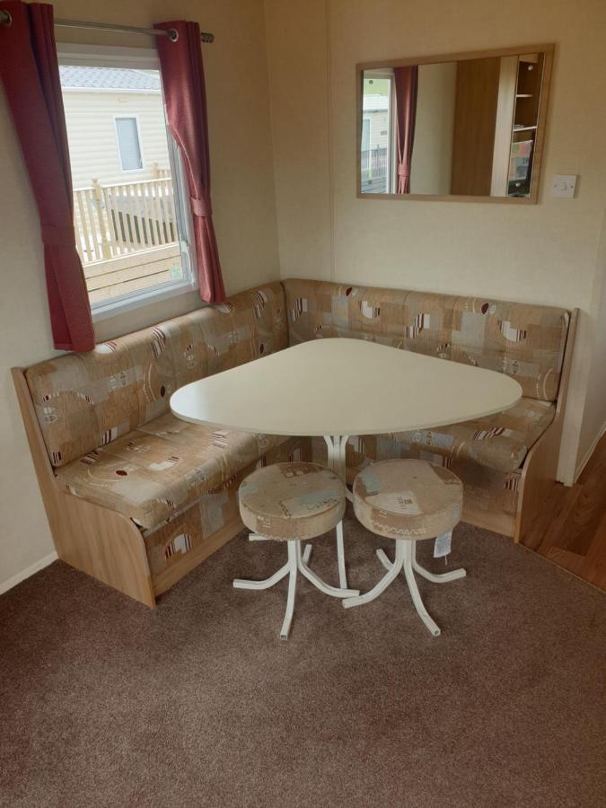 Hill View Caravans Apartment